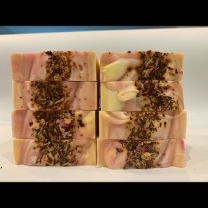 Handmaid Rose Petal Decorate Soap